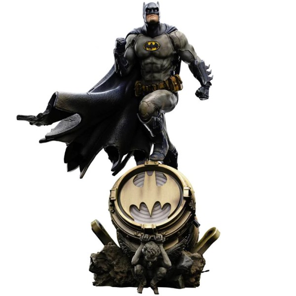 Iron Studios - DC Comics: Batman Deluxe Exclusive 1/10 Scale Statue